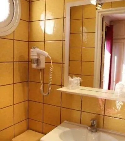Nina Otel 2*