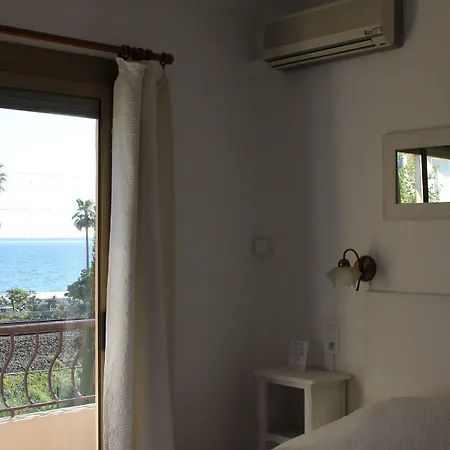 Nina 2* Antibes